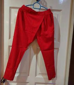 Red pant
