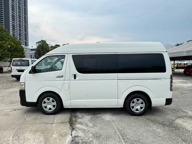 Toyota Hiace in Batu Caves, SGR
