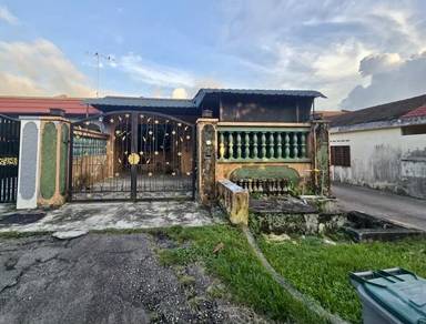 Terraced House For Sale in Tebrau,JHR