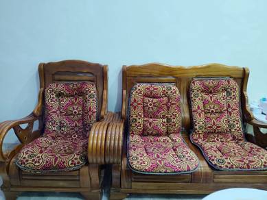 Sofa kayu