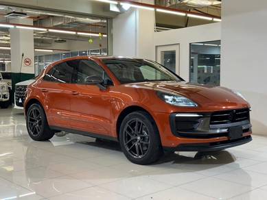 2023 Porsche Macan -