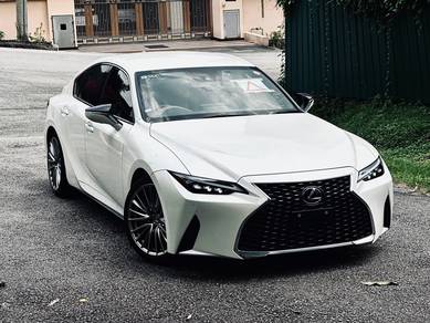 Lexus IS 300 F-SPORT in Cheras, KUL