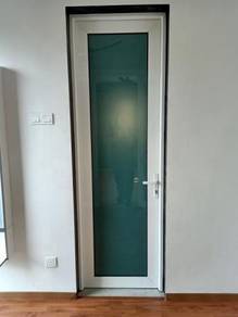 Swing Door Bilik Air Aluminium-Kaca