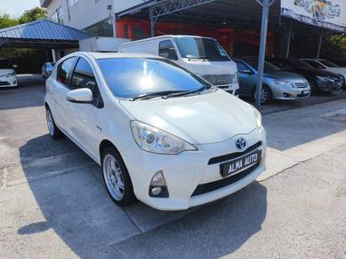 Toyota Prius c (HYBRID) in Bukit Mertajam, PNG