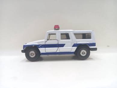 Tomica No. 3 Toyota Megacruiser Police Patrol Car