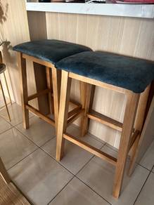 Kerusi bar kayu