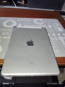 iPad Apple 5th Gen & Honor