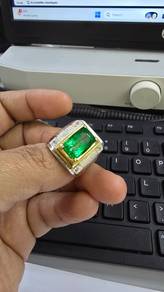 Cincin Batu Zamrud