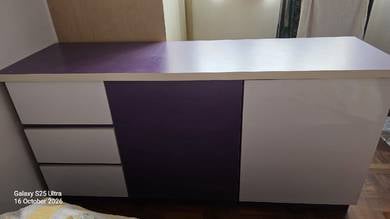 cabinet/cupboard 