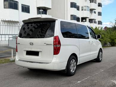 Hyundai Grand Starex ROYALE DELUXE in Ampang Hilir, KUL