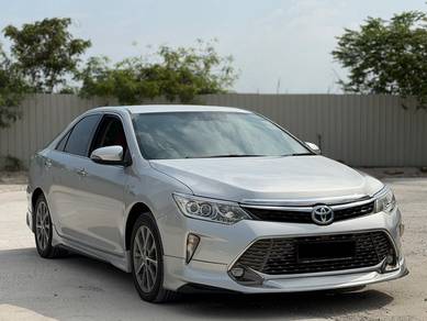 Toyota Camry HYBRID LUXURY in Cheras, KUL