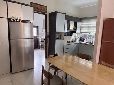 Semi-Detached House For Sale in Bandar Kinrara,SGR