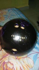 Bowling ball, bowling shoes