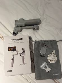 Insta360 Flow 2 Pro Creator Kit
