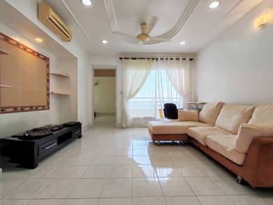 Condominium For Sale in Greenlane Park
