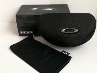 Oakley Soft Vault Case and Cloth