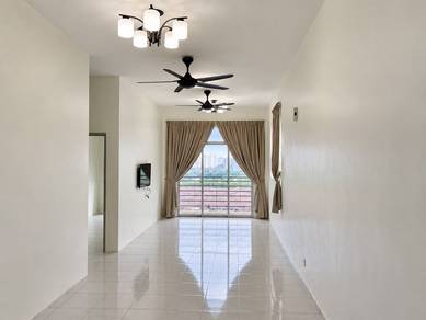 Condominium For Rent in Kelisa Residence