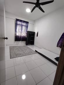 Room in Ulu Tiram, JHR