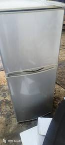Peti Sejuk 2 pintu SHARP
