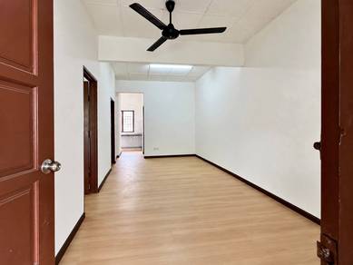1-storey Terraced House For Sale in Banting,SGR