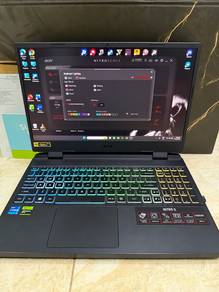 ACER NITRO 5 GAMING LAPTOP RTX 4060 / i7