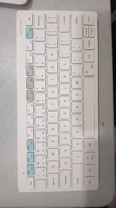 SAMSUNG Bluetooth keyboard