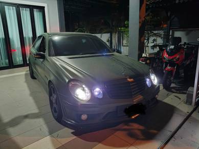 Mercedes Benz E240 240 AVANTGARDE (CBU) in Ipoh, PRK