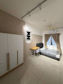 Service Residence For Rent in One Equine