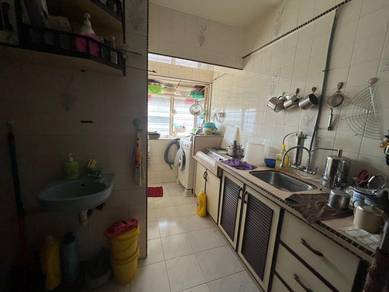 Flat For Sale in Farlim 4A Flat