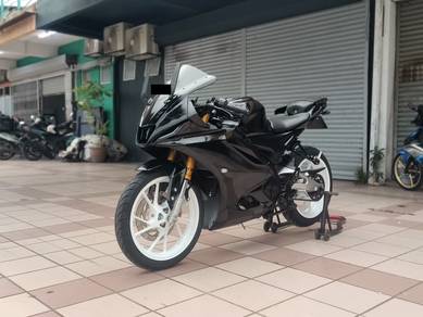 Yamaha R15