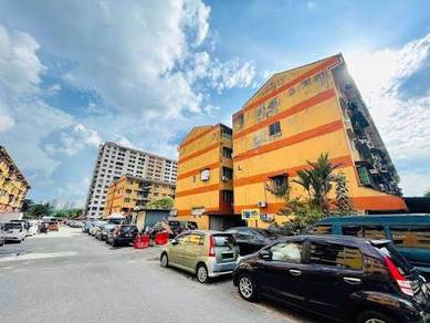 Flat For Sale in Taman Desaria