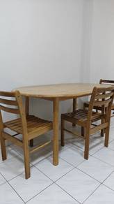 Dine Table. Meja Makan.