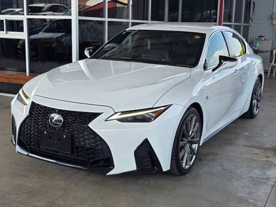 Lexus IS 300 F-SPORT in Johor Bahru, JHR