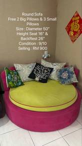 Round sofa for Sale