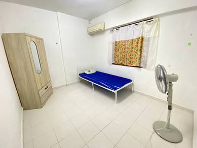 Room in Bayan Lepas, PNG