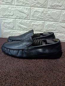 uk9.5 Clarks Black Slip-On Loafers