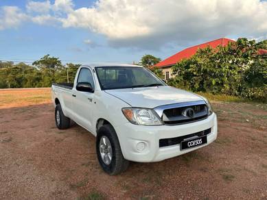 Toyota Hilux in Rantau Panjang, KTN
