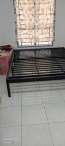 King Bed Frame (Iron) heavy duty