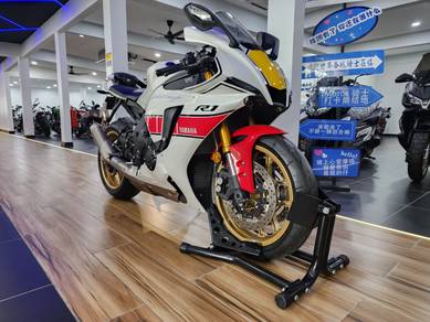 Yamaha YZF-R1