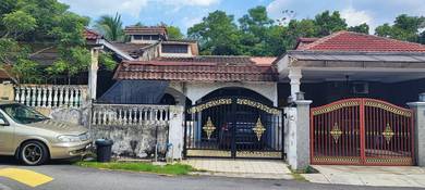 1-storey Terraced House For Sale in Seri Kembangan,SGR