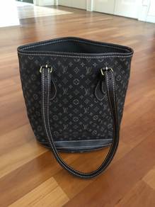 Louis Vuitton PM bucket