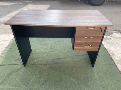 YD45C Meja Tulis 4 Ft Writing Table with 3 Drawers