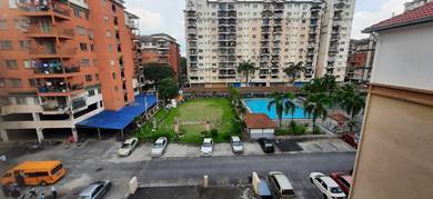 Apartment For Rent in Golden Villa