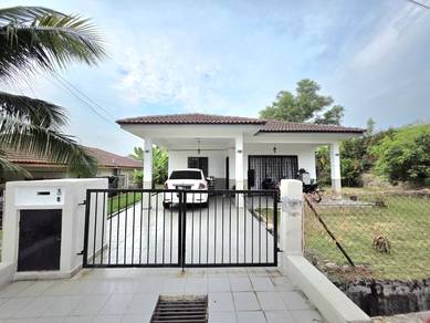 Bungalow House For Sale in Seri Kembangan,SGR