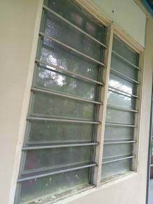 Demolition items / barang leraian rumah