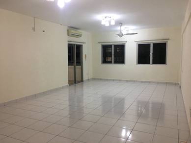 Condominium For Rent in Perdana Emerald
