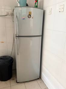 Peti Ais Toshiba & Mesin Basuh Samsung
