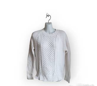 Uniqlo white knitwear