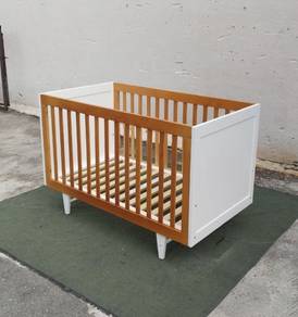 YD82AC Katil Bayi Berkualiti Baby Cot Bed Frame