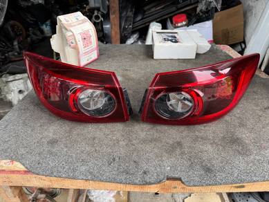 No 10-3-9 Mazda 3 Axela BM Sedan 2014 Rear Lamp